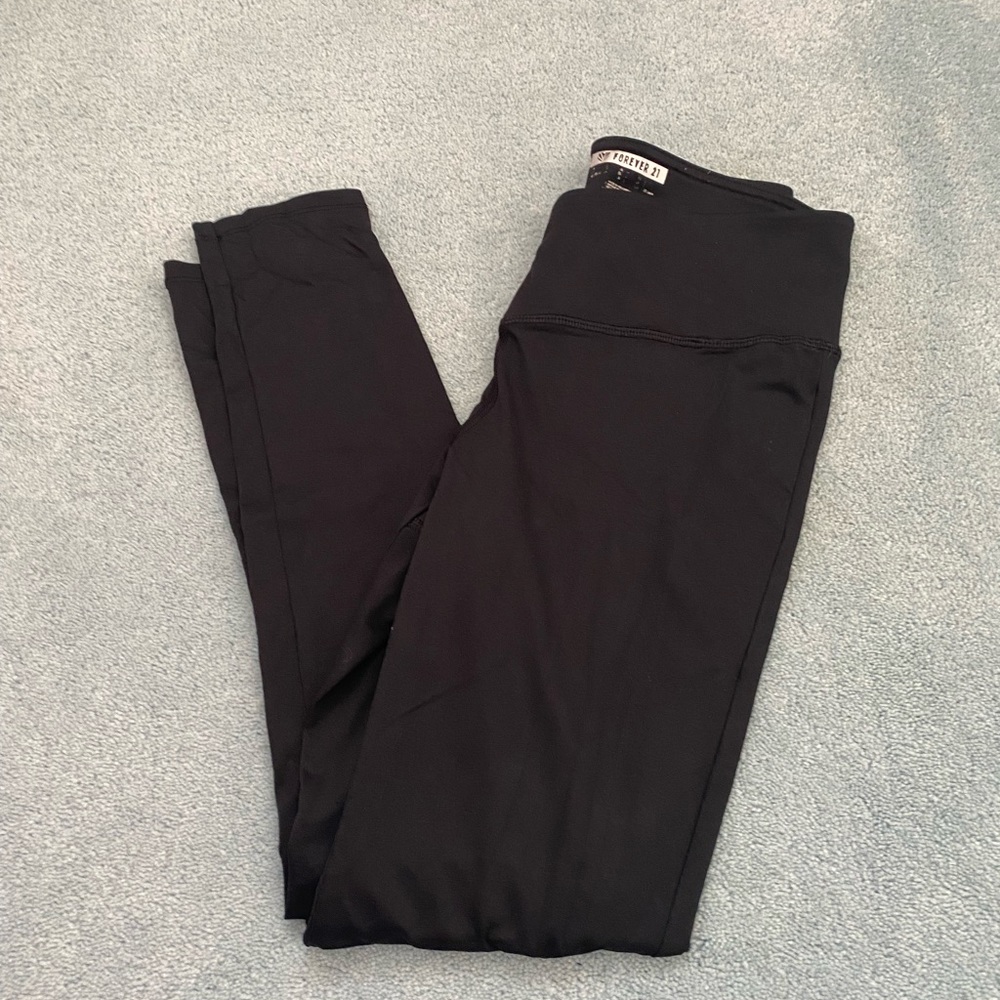 Black leggings